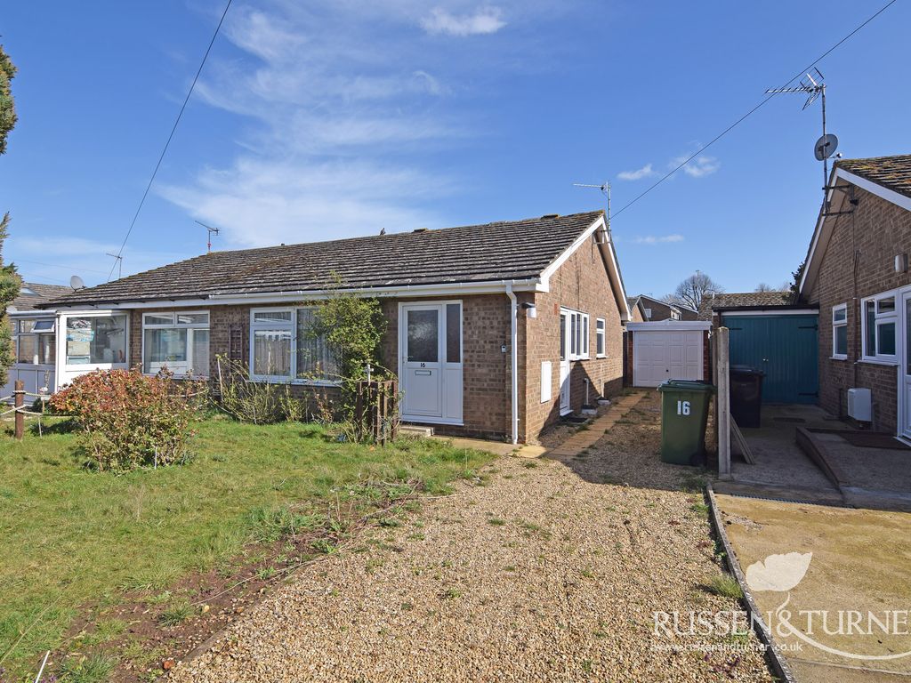2 bed semidetached bungalow for sale in Goosander Close,