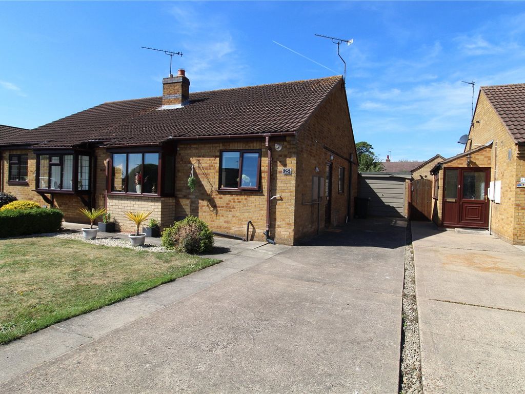 2 bed bungalow for sale in Leaburn Road, Messingham, North Lincolnshire