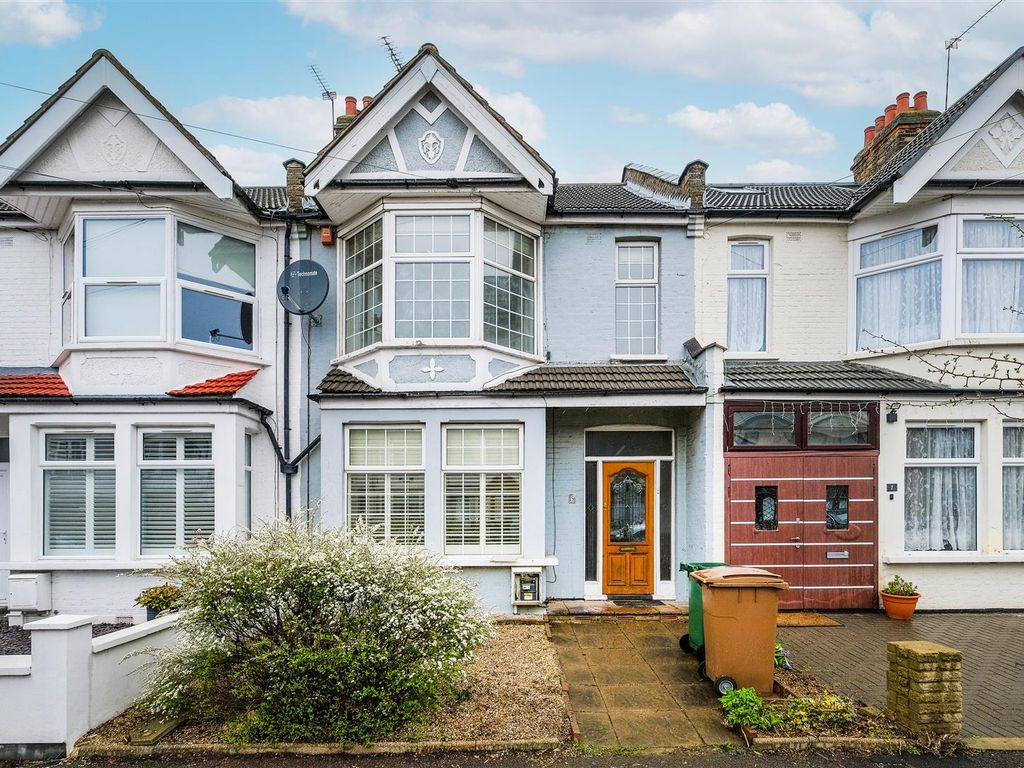 3 bed terraced house for sale in Nelson Road, London E4 Zoopla