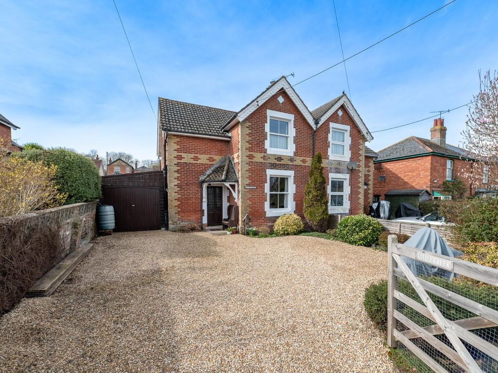 3 bed semidetached house for sale in New Road, Wootton Bridge, Ryde