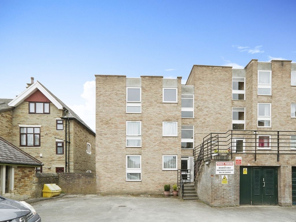 2 bed flat for sale in Bradford Road, Shipley BD18 Zoopla
