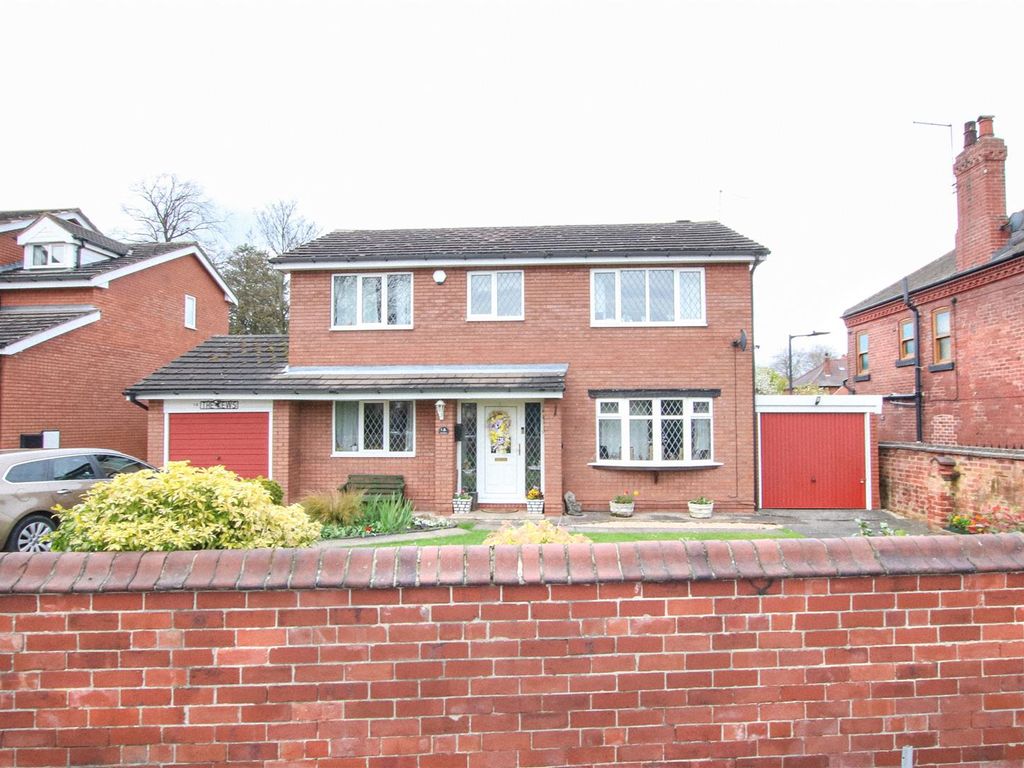 4 bed detached house for sale in Balmoral Road, Doncaster DN2, £315,000