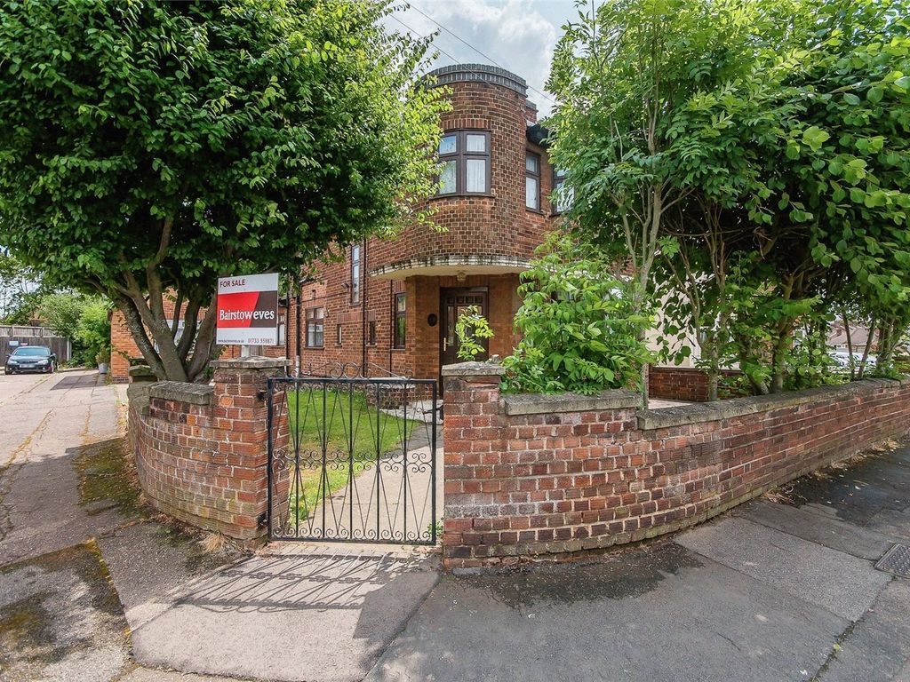 3 bed detached house for sale in Glebe Road, Peterborough