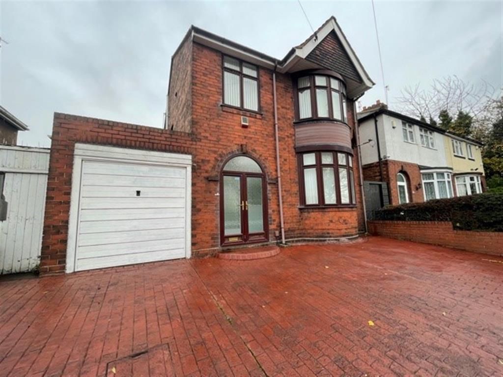 3 bed detached house for sale in Millfields Road, Bilston WV14, £