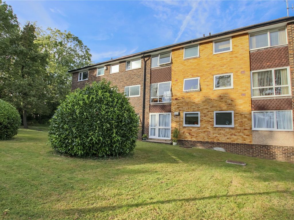 2 bed for sale in Wokingham Road, Bracknell, Berkshire RG42