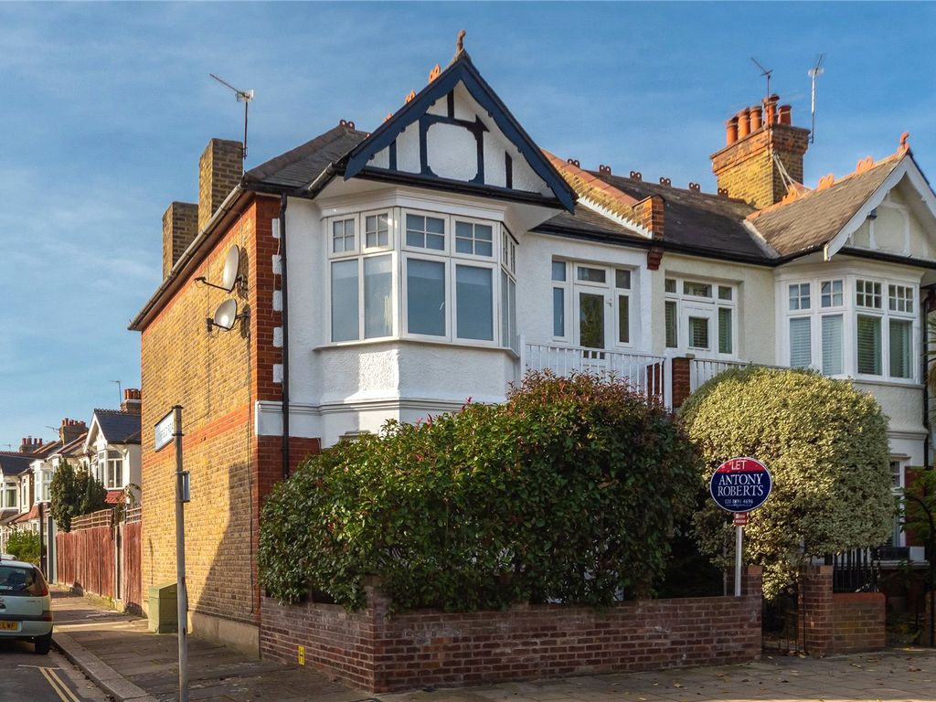 5 bed detached house to rent in College Road, Isleworth, Middlesex TW7