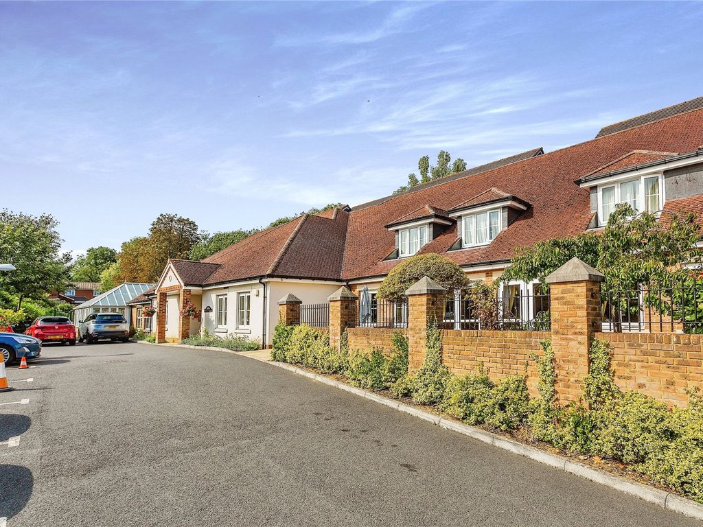 2 bed flat for sale in High Street South, Rushden NN10 Zoopla