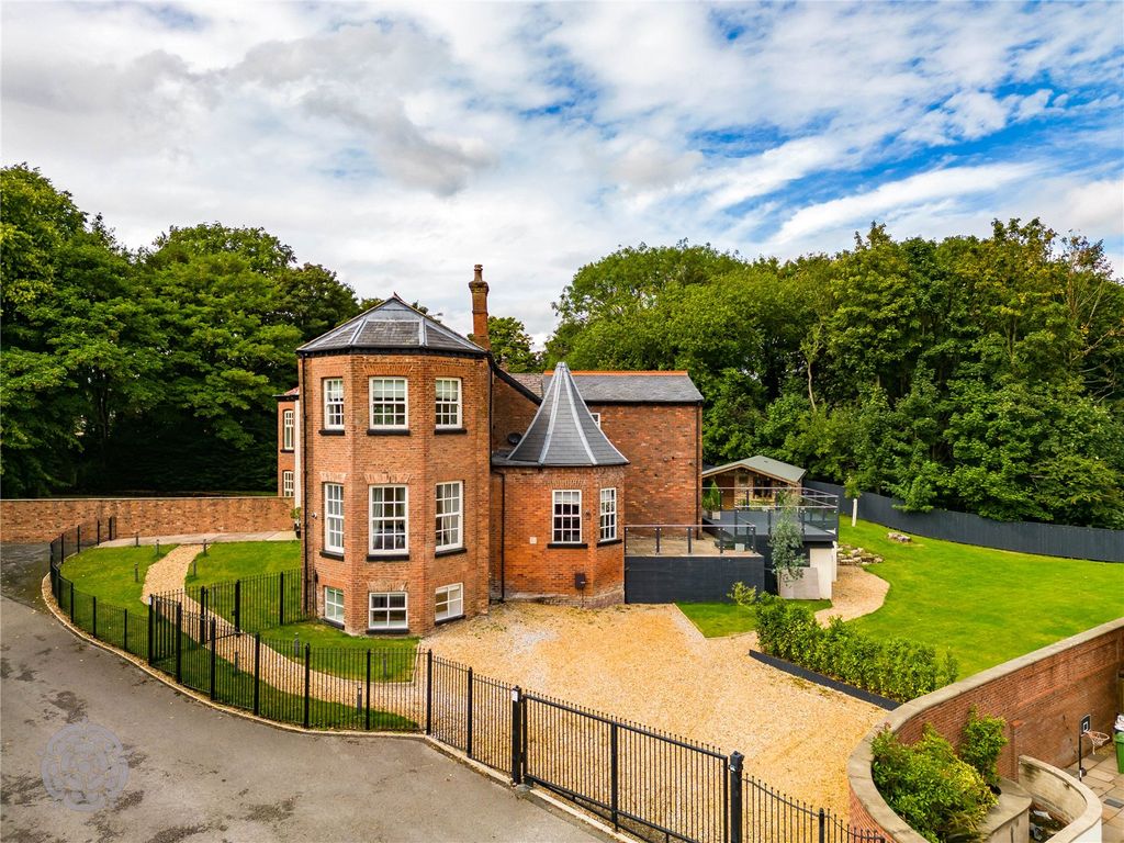 4 bed semidetached house for sale in Fletcher Fold, Bury, Greater