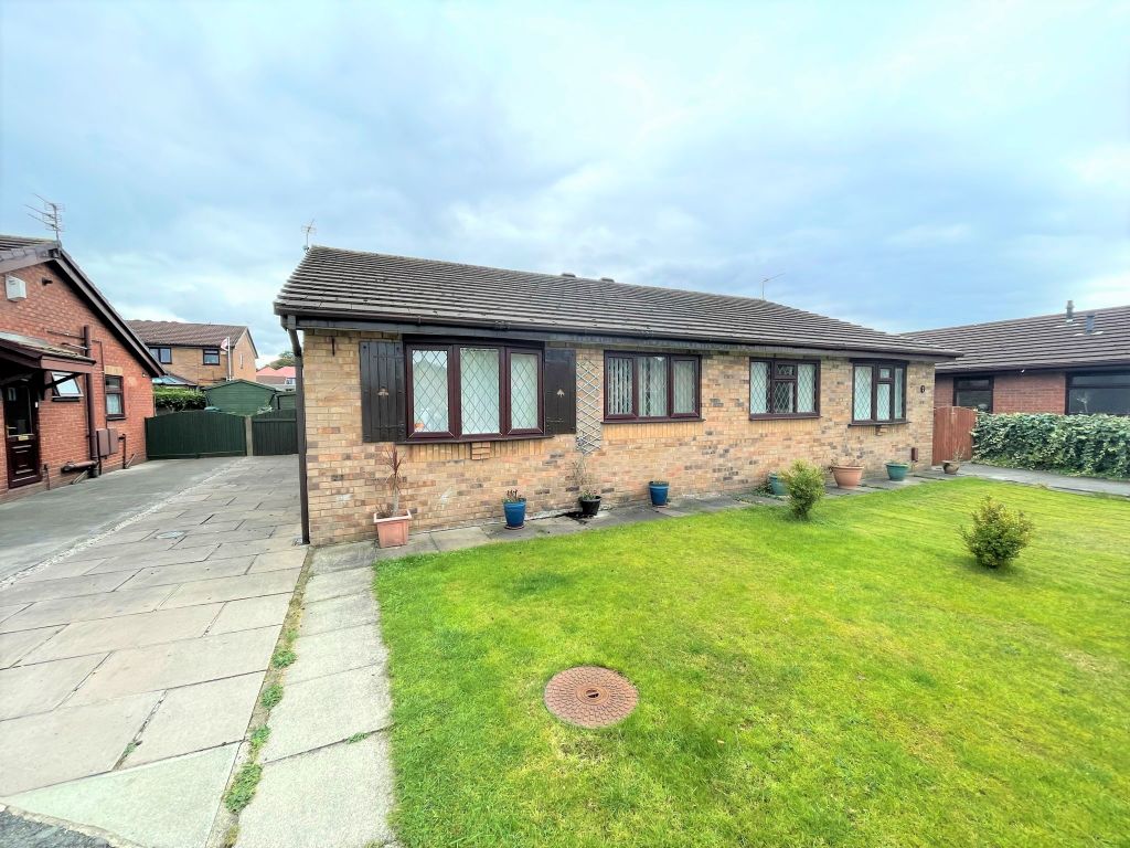 2 bed bungalow for sale in Redwood Drive, Bredbury, Stockport SK6 Zoopla