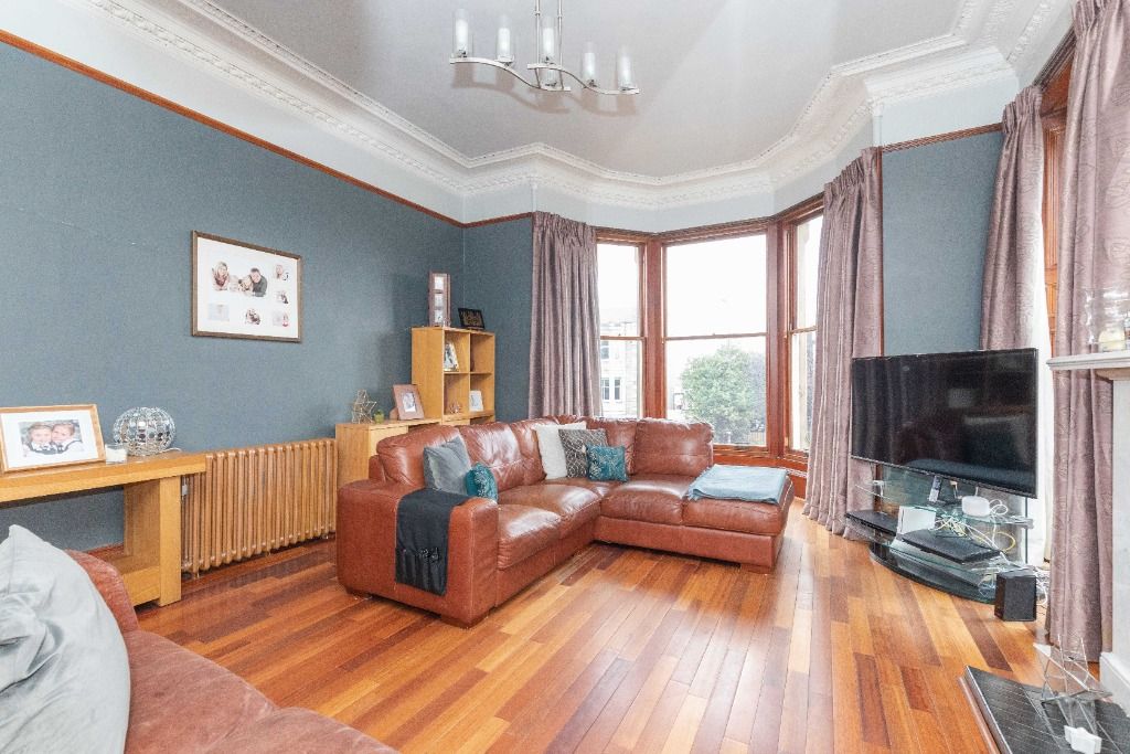 4 bed flat to rent in Granton Road, Trinity, Edinburgh EH5, £2,750 pcm