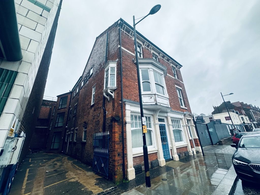 1 bed flat to rent in St Giles Street, Northampton NN1, £1,075 pcm Zoopla