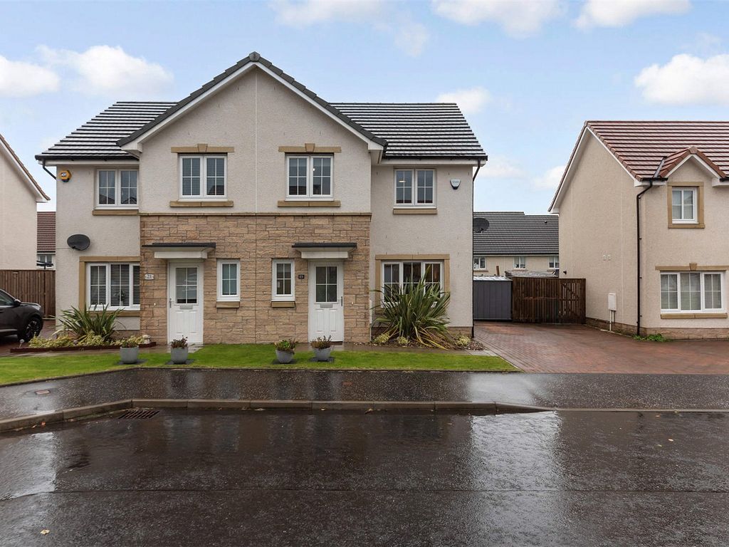 3 bed semidetached house for sale in Alnwick Drive, Cumbernauld