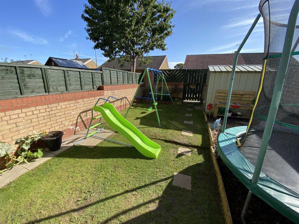 3 bed terraced house to rent in Millennium Way, Goole DN14, £750 pcm