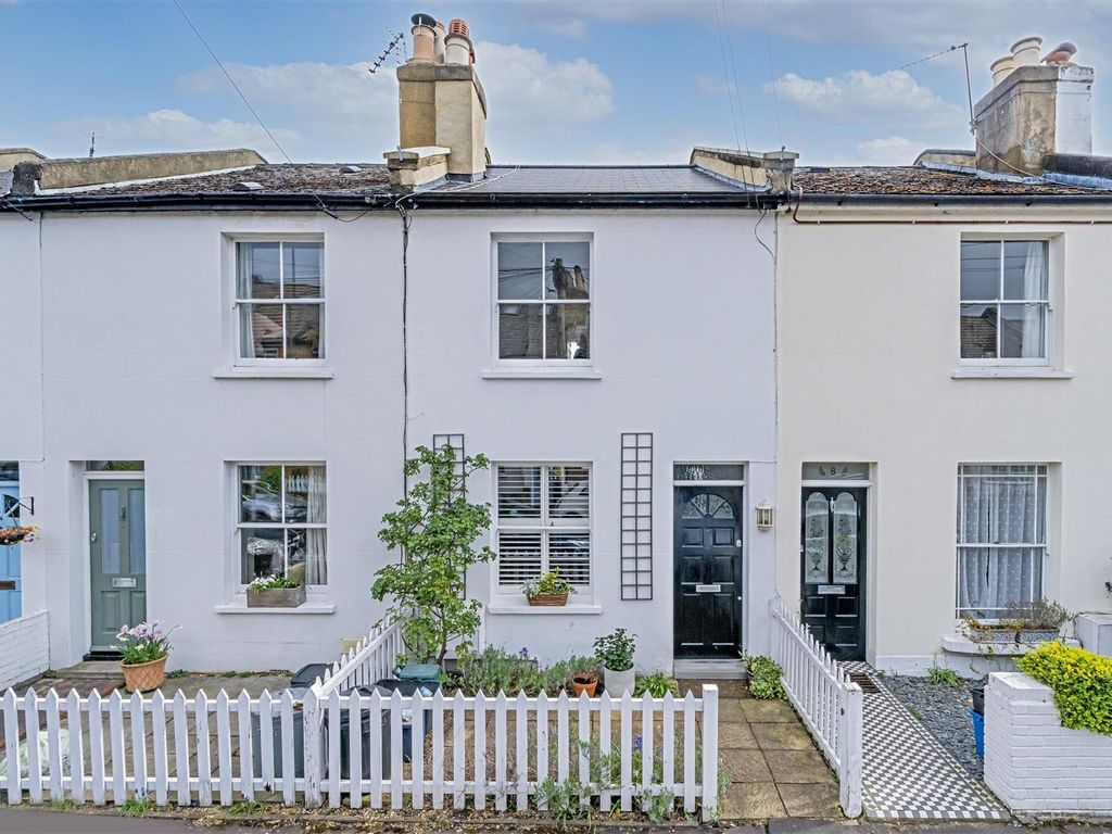 2 bed terraced house for sale in Sydney Road, Teddington TW11 Zoopla