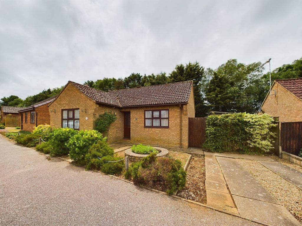 2 bed detached bungalow for sale in Richmond Road, Downham Market PE38