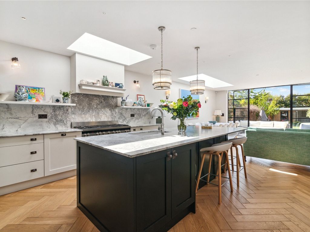 5 bed terraced house for sale in Earlsfield Road, London SW18 Zoopla