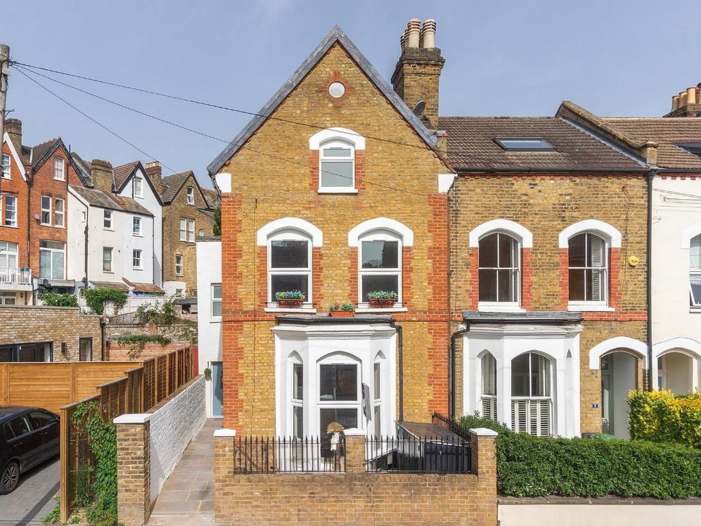 3 bed end terrace house for sale in Castledine Road, London SE20, £