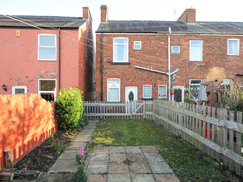 2 bed end terrace house to rent in Calow Lane, Hasland S41, £650 pcm