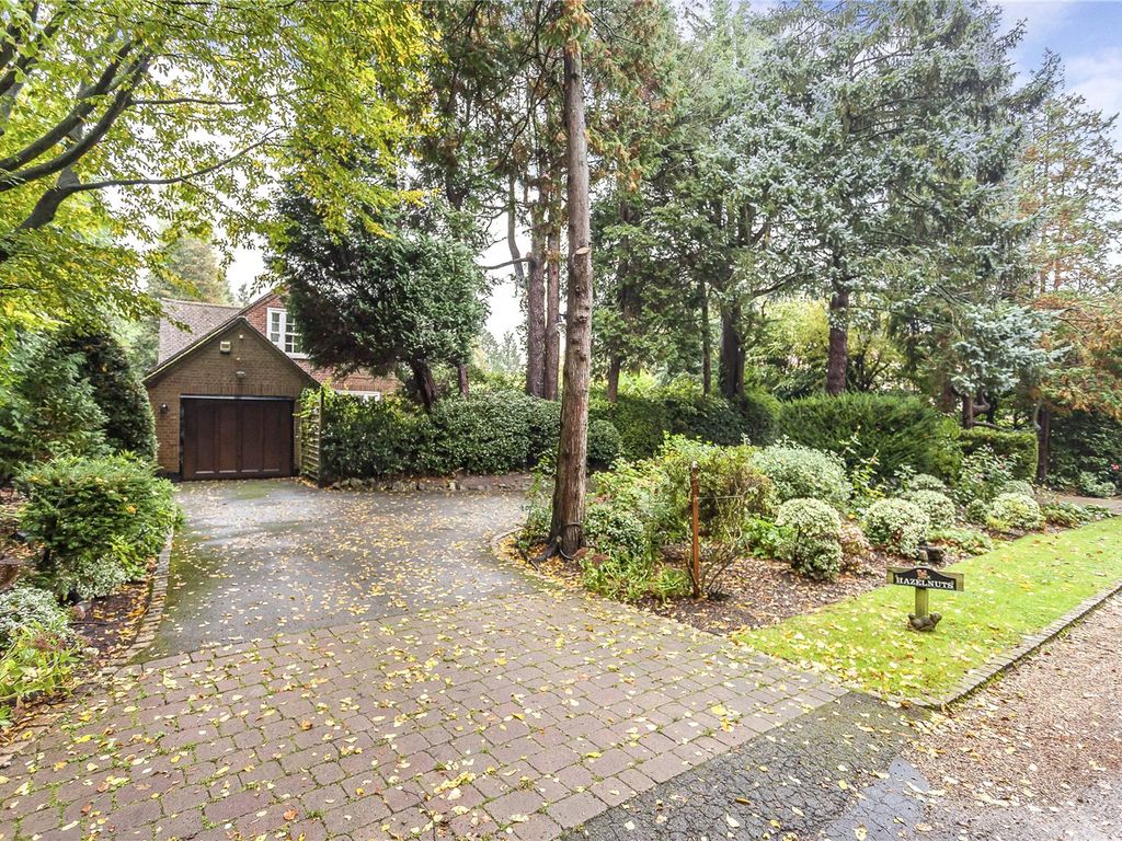 4 bed detached house for sale in Priory Close, Stanmore HA7, £2,750,000 Zoopla