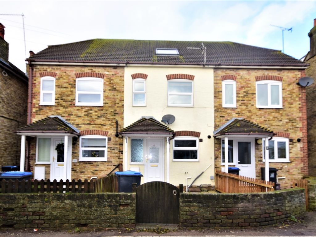 2 bed terraced house to rent in Beacon Road, Broadstairs CT10, £1,200