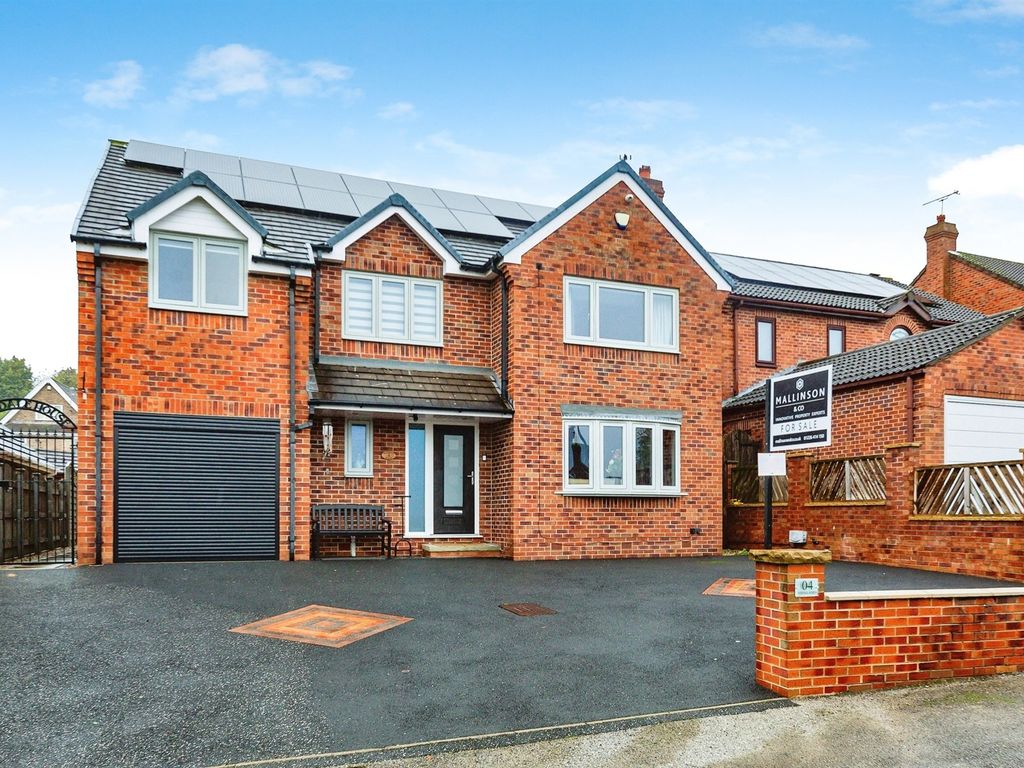 5 bed detached house for sale in Viewlands, Silkstone Common, Barnsley