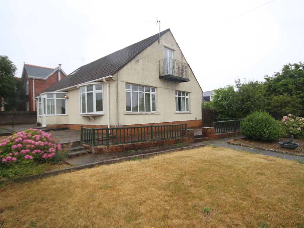 4 bed detached bungalow for sale in Burnham Avenue, Sully, Penarth CF64
