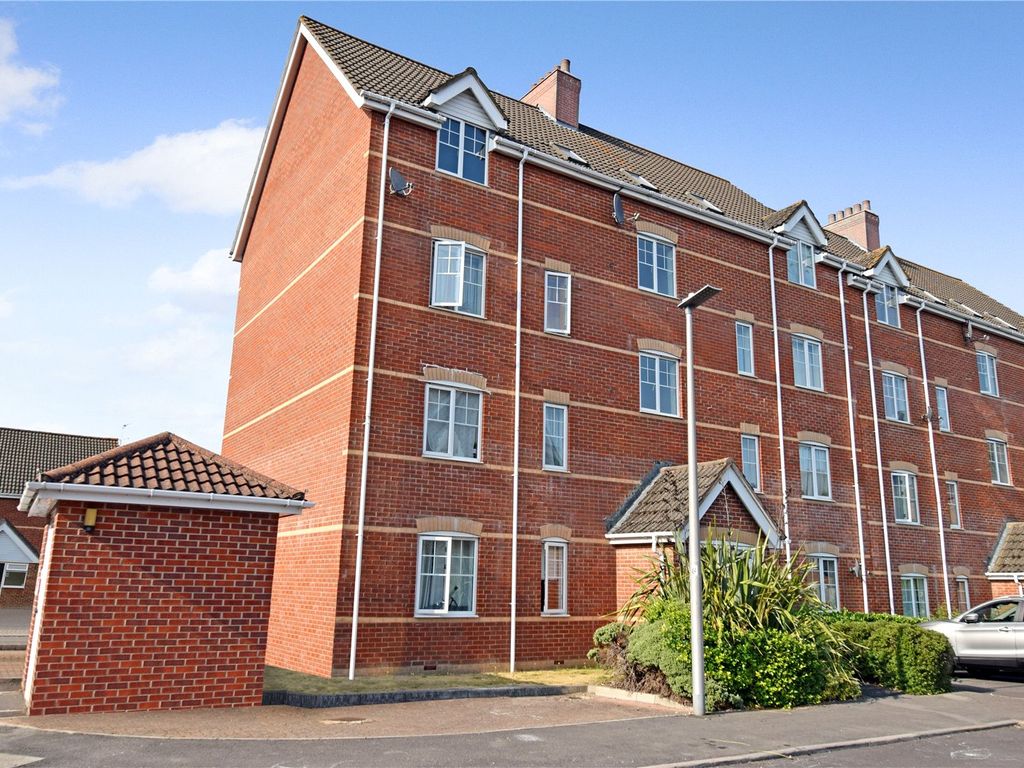 2 bed flat for sale in Windsor Court, Newbury, Berkshire RG14 Zoopla