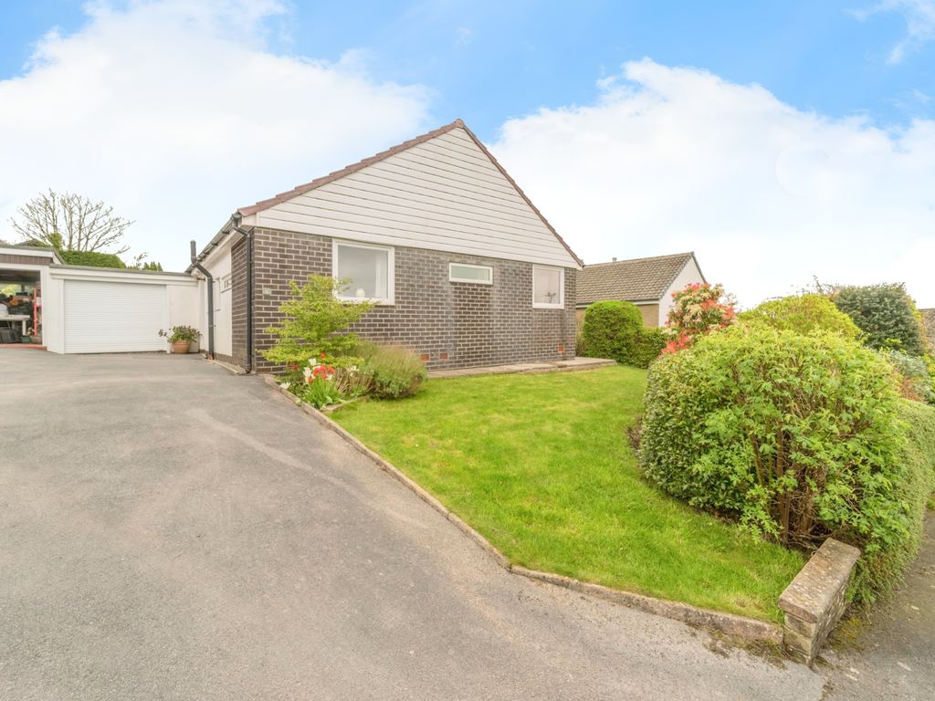 3 bed detached bungalow for sale in Peel Place, Barrowford BB9, £