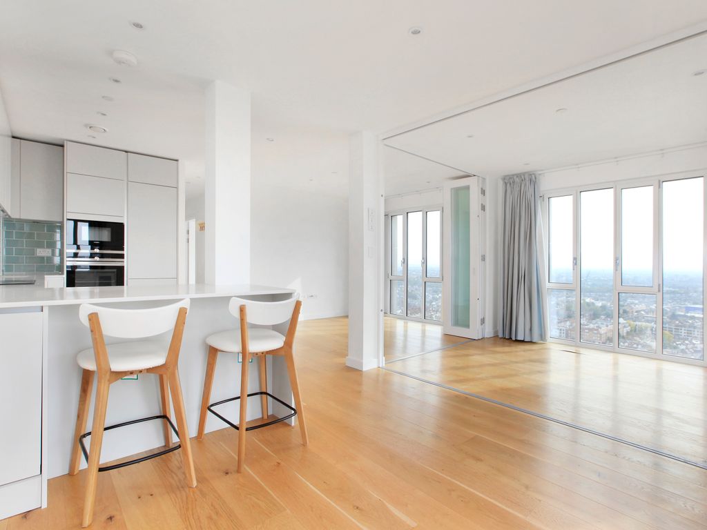 2 bed flat for sale in Mapleton Crescent, London SW18, £525,000 Zoopla