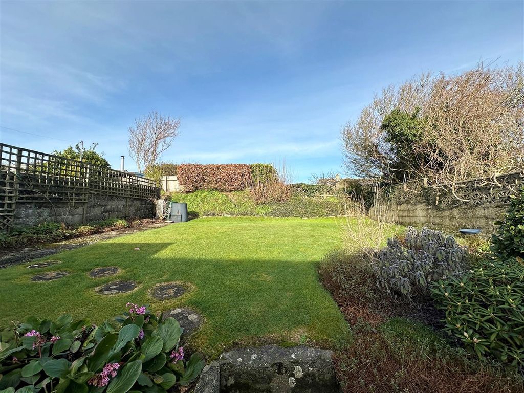 2 bed semidetached bungalow for sale in Trewarton Road, Penryn TR10, £