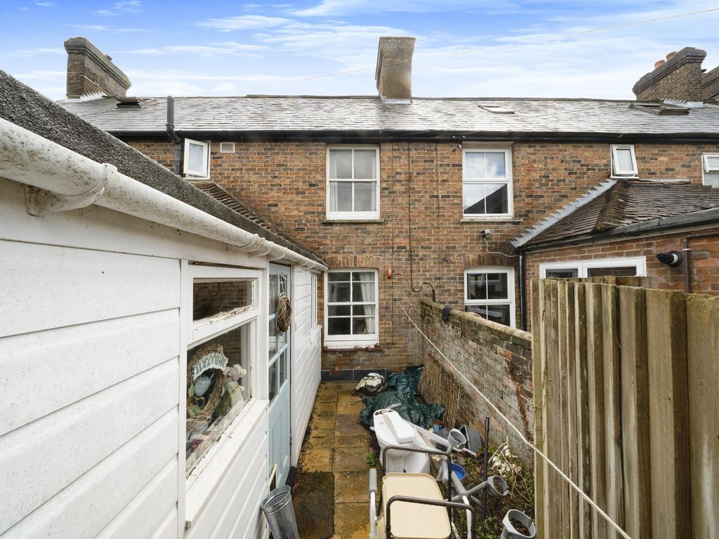 3 bed end terrace house for sale in Alexandra Road, Heathfield TN21
