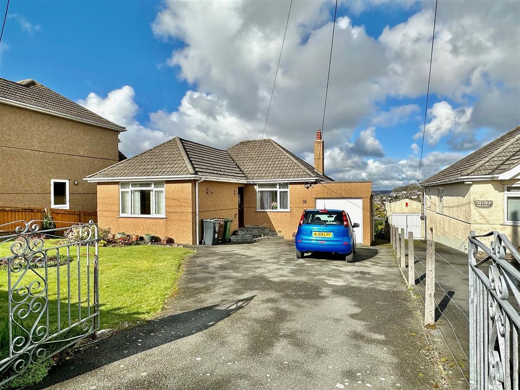 3 bed detached bungalow for sale in Coltness Road, Plymstock, Plymouth