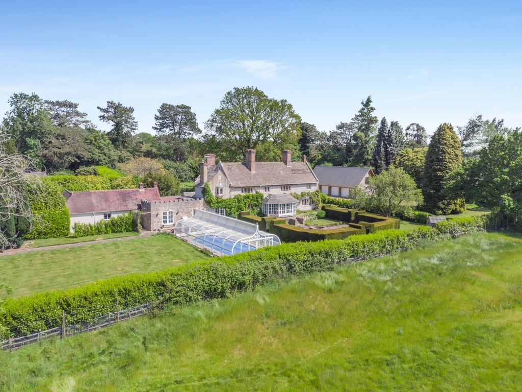 5 bed detached house for sale in Tower Hill, Horsham, West Sussex RH13
