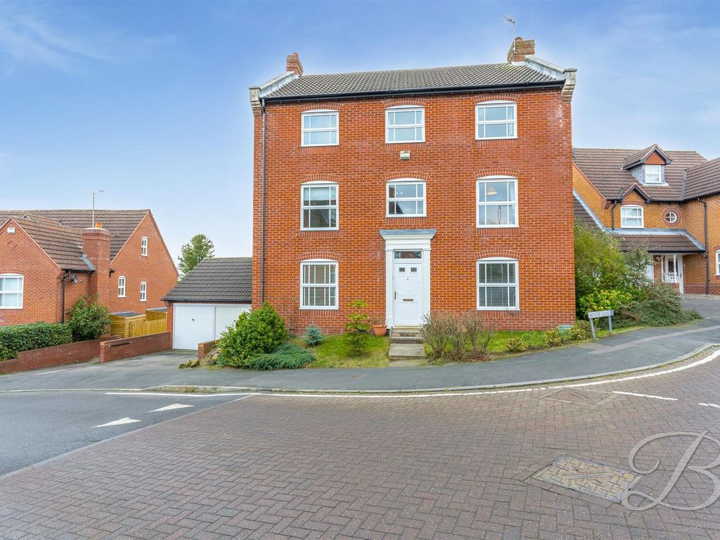 5 bed detached house for sale in Valley View, Mansfield NG18, £335,000 Zoopla