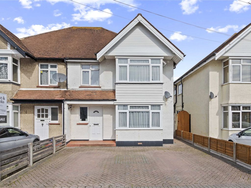 4 bed semidetached house for sale in Wellington Road, Bognor Regis