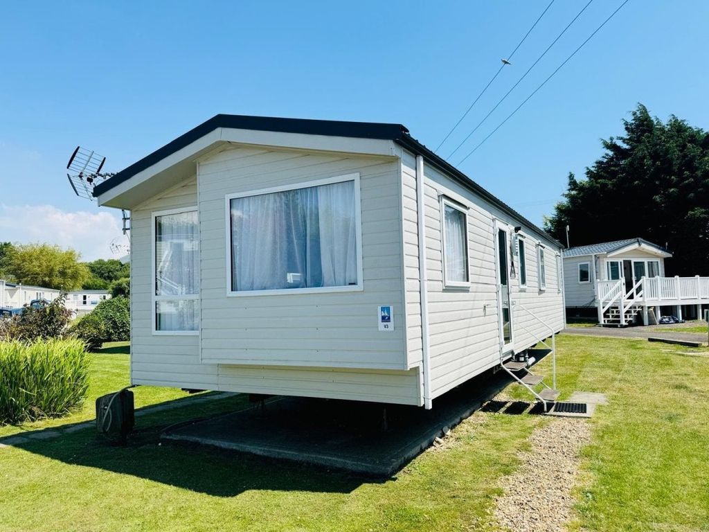 2 bed property for sale in Hook Lane, Warsash, Southampton SO31, £