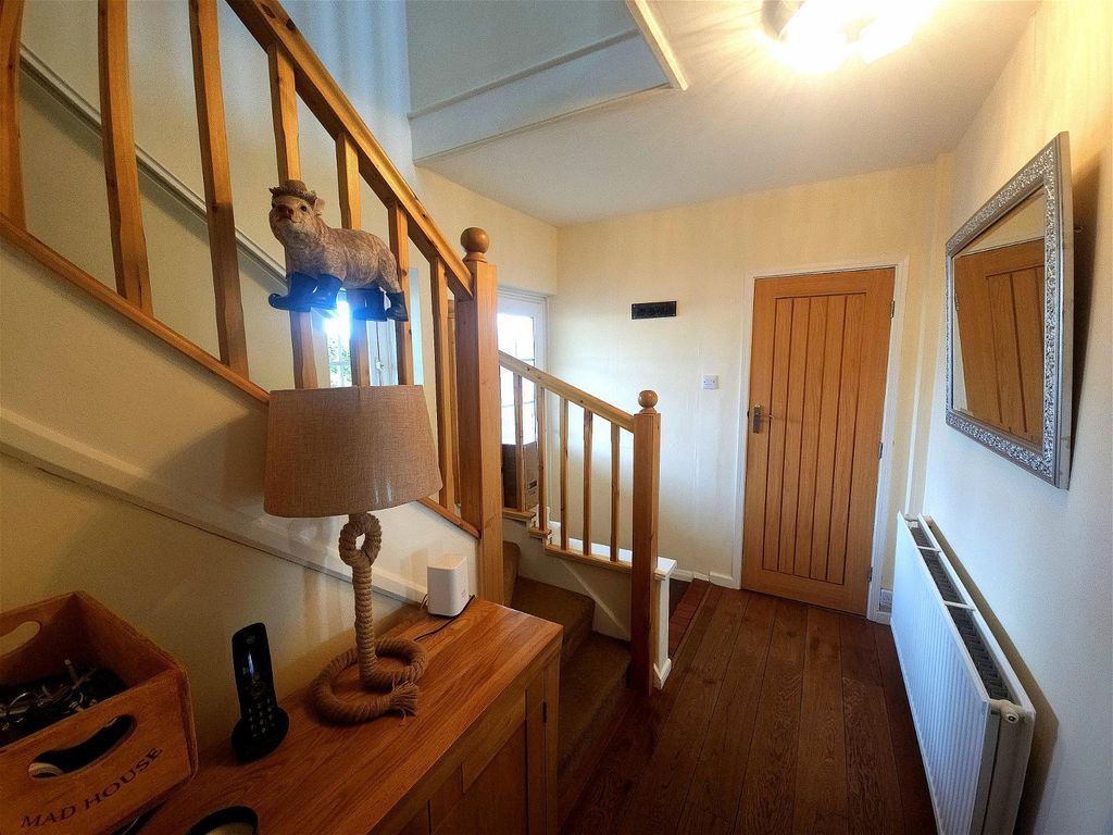 3 bed semidetached house for sale in Waterdell Lane, St. Ippolyts