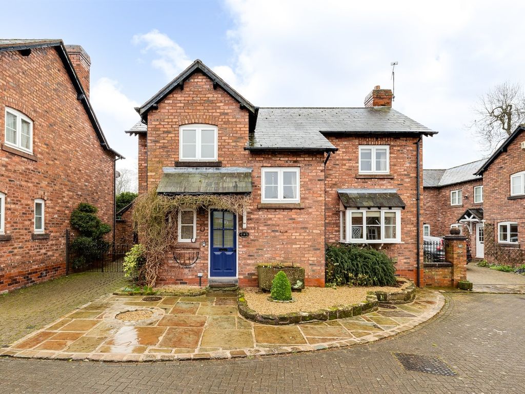 2 bed detached house for sale in Bell Meadow Court, Tarporley CW6, £