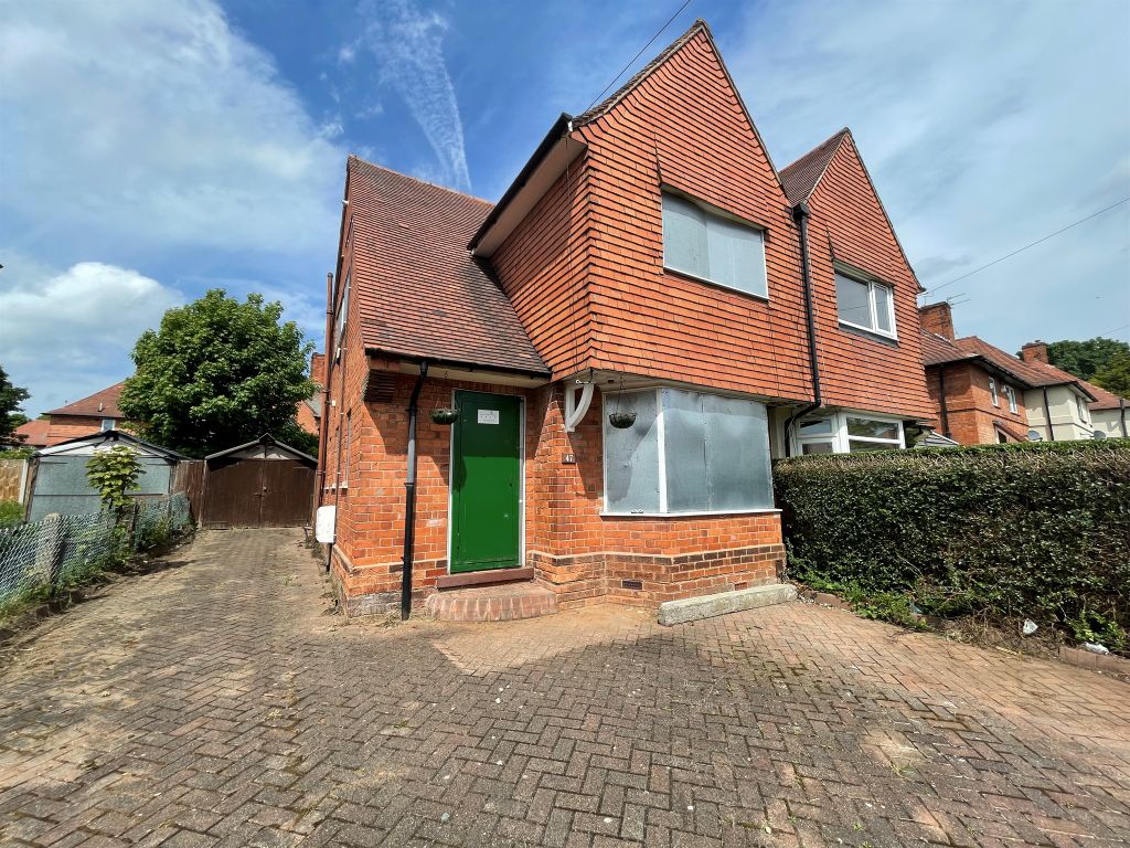 3 bed semidetached house for sale in Shepton Crescent, Aspley