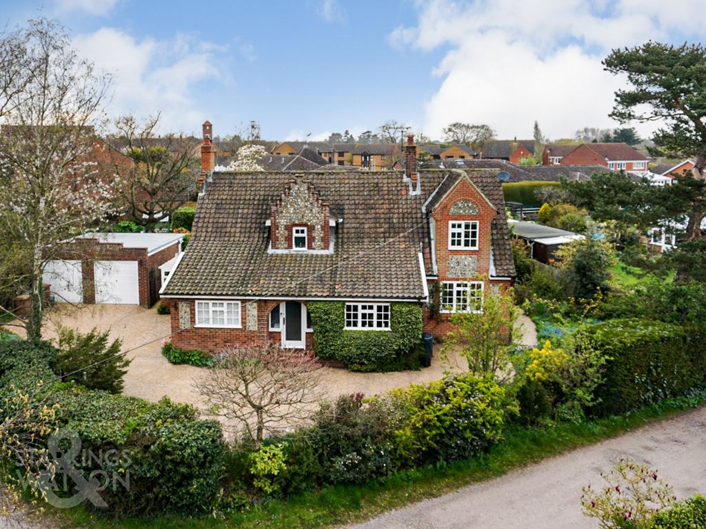 5 bed detached house for sale in The Drive, Acle, Norwich NR13 Zoopla