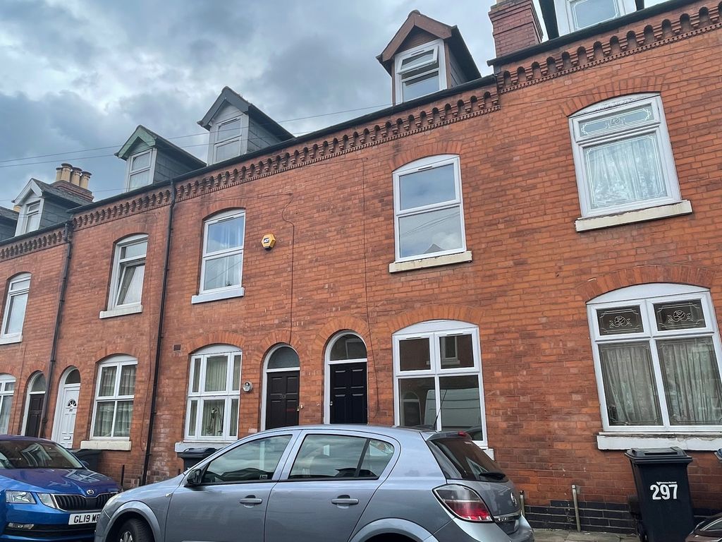 3 bed terraced house to rent in Clifton Road, Birmingham B12, £1,100