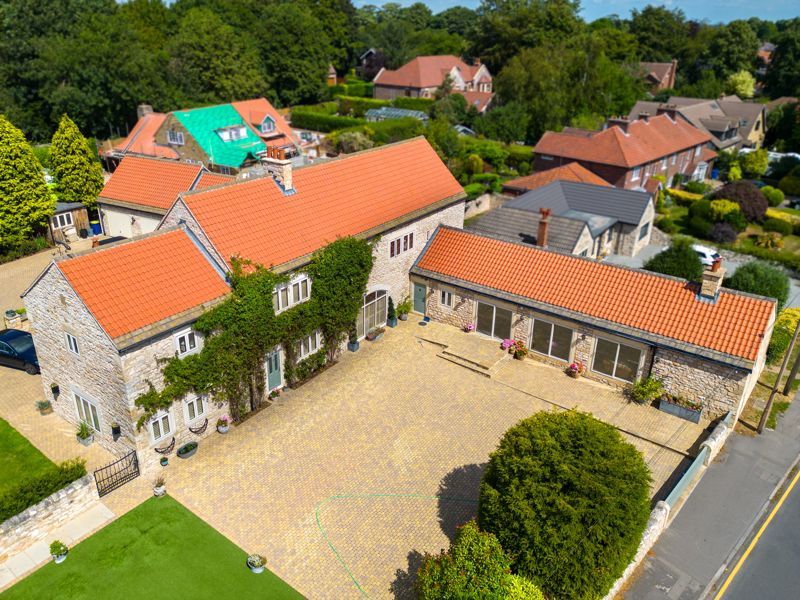 6 bed detached house for sale in Thorpe Lane, Sprotbrough, Doncaster