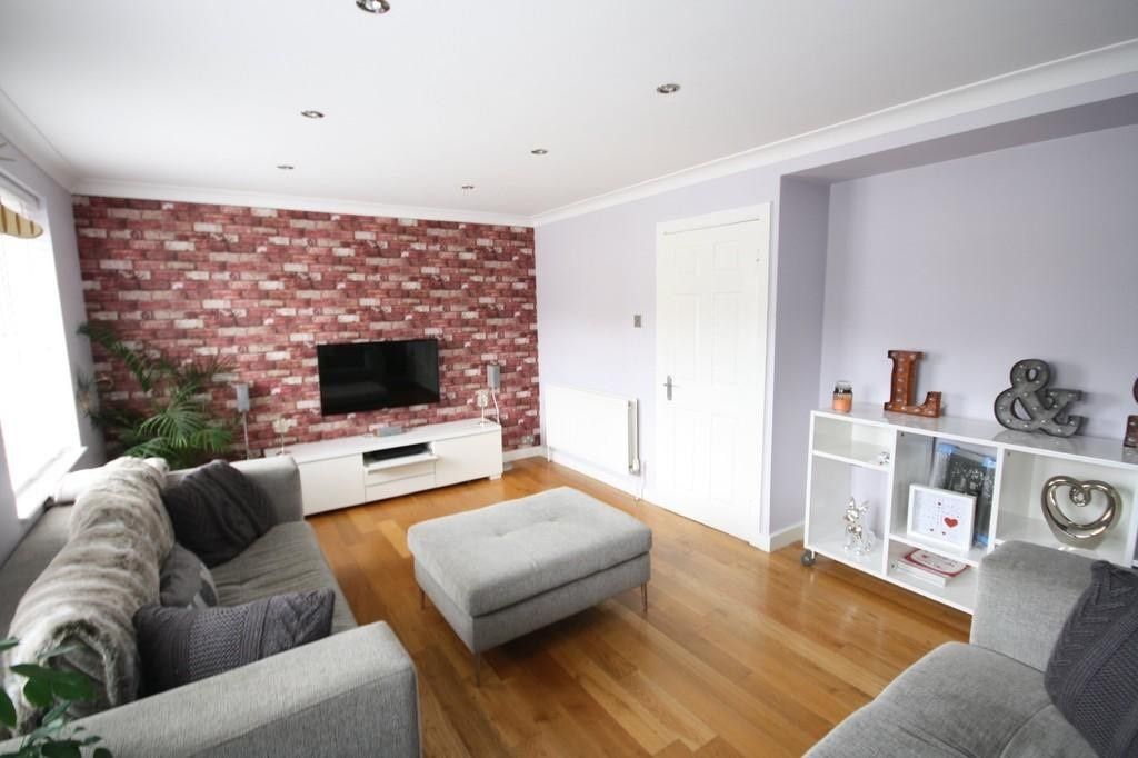 4 bed terraced house to rent in Lower Park Road, Loughton IG10 Zoopla