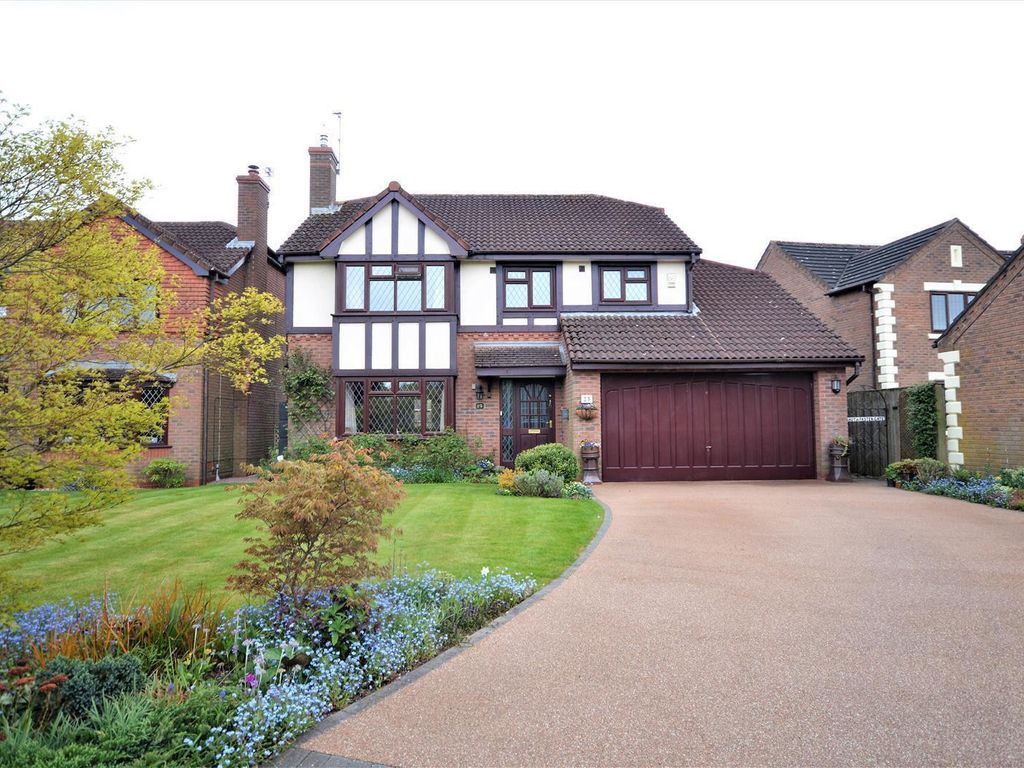 4 bed detached house for sale in Foxhills Close, Appleton, Warrington