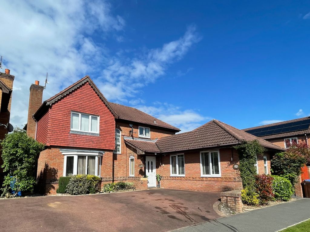 4 bed detached house for sale in Squires Way, Littleover, Derby DE23