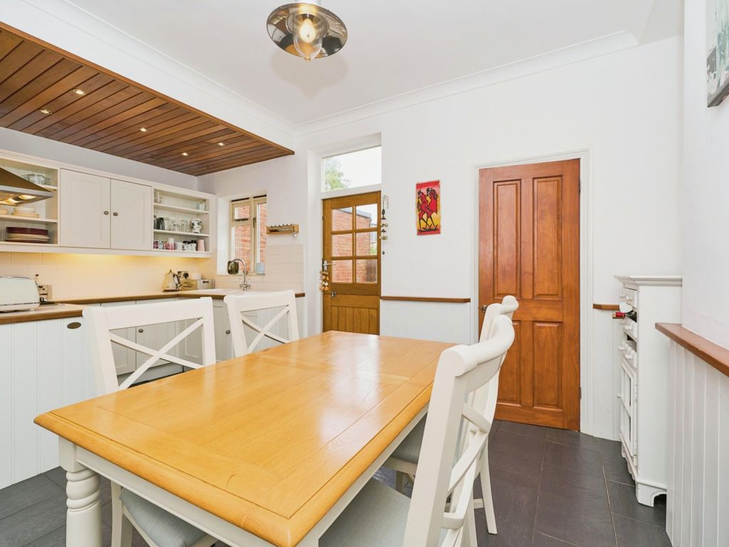 3 bed terraced house to rent in Adela Avenue, New Malden, Surrey KT3, £