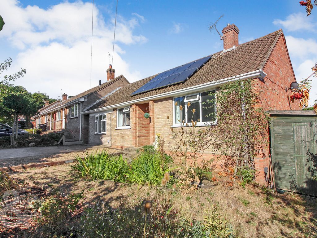 3 bed detached bungalow for sale in Green Hills Close, Old Costessey, Norwich NR8 Zoopla