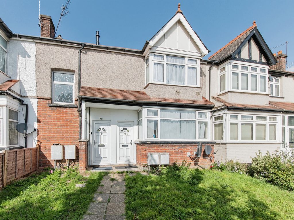 2 bed for sale in Headstone Gardens, North Harrow, Harrow