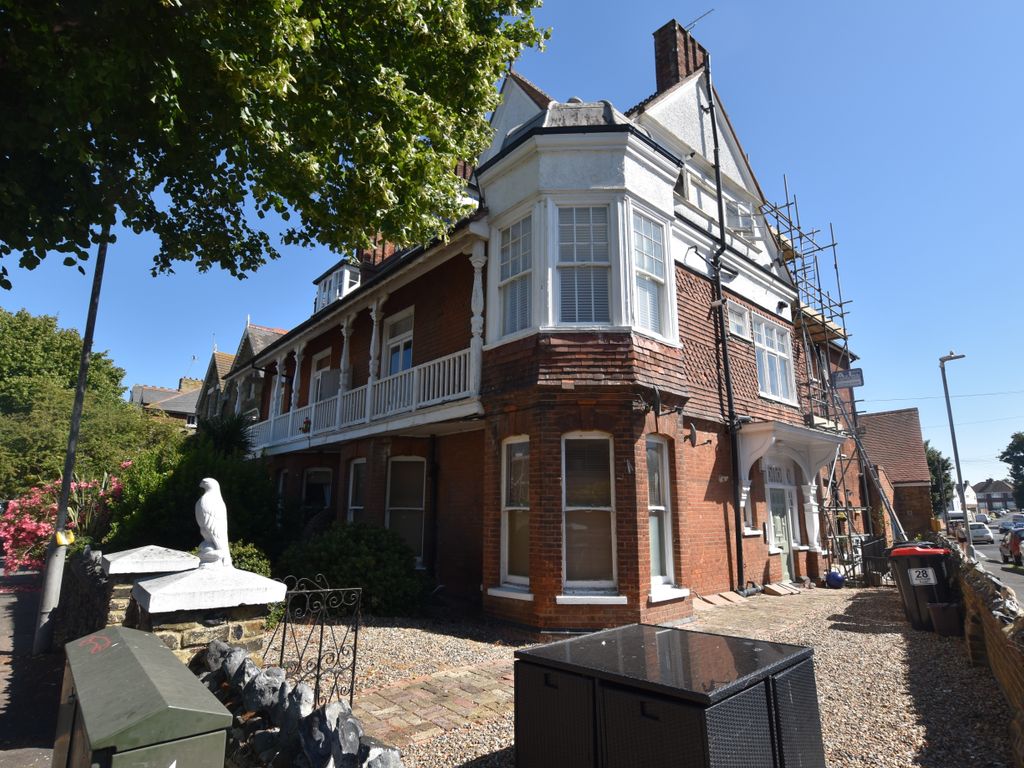 1 bed flat to rent in Roxburgh Road, WestgateOnSea CT8 Zoopla