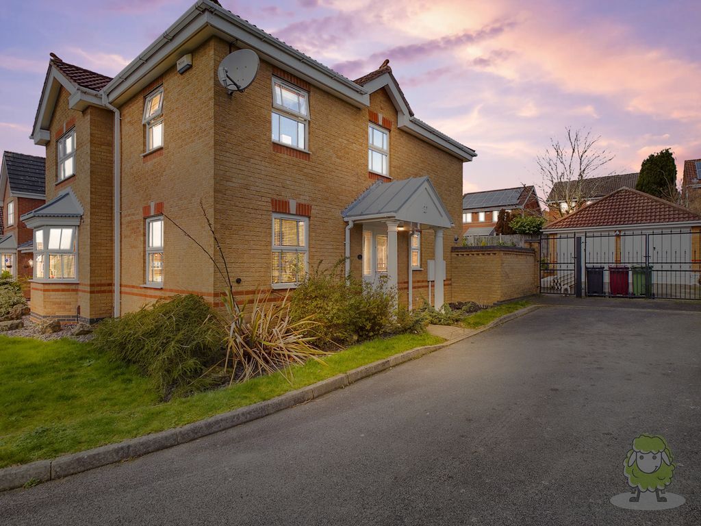 4 bed detached house for sale in Penryn Close, South Normanton